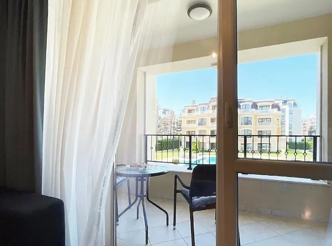 старецът и морето شقة سينتس قسطنطين وهيلينا